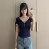 Camiseta Feminina Manga Curta Gola Halter Falsa de Duas Peças Verão 2026 Nova Chegada Item Quente Fashionável Chique Patchwork Único Top Cropped