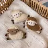 Broche fofo de ovelhinha 3D de pelúcia, um alfinete de animal doce e adorável para meninas, perfeito para bolsas, como um broche de amizade ou como um acessório decorativo para mulheres