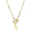 Europa y Estados Unidos cadena de clip de hebilla Ot transfronteriza collar con colgante de 26 letras inglesas cadena de clavícula femenina de acero inoxidable oro de 18K
