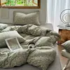 Conjunto de cuatro piezas de algodón tejido floral fresco y delicado, suave y acogedor para dormir sin nada, funda de edredón, sábana, juego de ropa de cama de tres piezas para dormitorio de estudiante