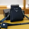 Bolso bandolera impermeable de nailon P Lada para hombre para uso transfronterizo con caja de regalo, simple para el día a día, multicompartimento