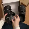 Pantuflas negras retro de suela gruesa y punta cerrada para mujer, adecuadas para usar al aire libre en verano de 2026, estilo nuevo para combinar con faldas, medias pantuflas que aumentan la altura para personas menudas