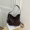 Bolsa Grande Capacidade Feminina 2026 Nova Moda Verão Bolsa Transversal Tecida Toque de Luxo Super Quente Bolsa de Ombro Único Estilo Balde