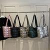 Bolsa para Ropa de Algodón Espacial Otoño e Invierno 2025 Bolsa de Hombro Cruzada de Gran Capacidad Bolsa de Plumas Estilo Coreano Casual Casual Bolsa Grande Mujer