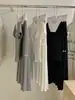 Liquidação, Sem Devoluções ou Trocas: Conjunto de Top Camiseta Manga Curta Gola V Torcida Slim-Fit Estilo Desejo Puro + Saia Midi