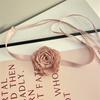 Collar gargantilla con correa de cinta y flor rosa romántica y exquisita con diseño de nicho para mujer