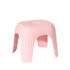 Banquinho Pequeno para Uso Doméstico, Plástico Espessado, Adequado para Mesa de Centro da Sala de Estar, Banco, Cadeira, Banheiro Infantil, Banho, Banquinho Baixo para Trocar Sapatos no Banheiro