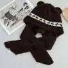 Conjunto de Gorro y Bufanda Tejidos Vintage para Mujer, Otoño e Invierno, Adelgazante de Rostro, Gorro Pullover Versátil, Engrosado para Calidez, Protección para las Orejas, Gorro de Lana