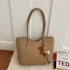 Bolso de gran capacidad de nicho coreano transfronterizo para mujer 2026 Otoño nuevo estilo retro bolso de axila bolso de hombro único para ir al trabajo