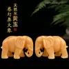 Par de Elefantes de Jade Bege Natural Decoração de Casa para Sala de Estar Elefante Absorvente de Água de Jade Ornatos de Jade para Escritório