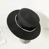 Nuevo Sombrero de Ala Plana Estilo Socialité Francesa de Verano Elegante Sombrero de Paja con Perlas para el Verano Sombrero de Protección Solar para la Playa para Mujer