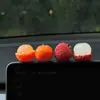 Decoración de Pantalla de Coche Lindo Lichi Pequeño Adorno para Consola Central de Coche Adorno de Lichi Pequeño para Coche