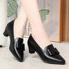 Sapatos Solteiros de Bico Fino para Mulheres, Estilo Primavera 2025, Couro Macio, Sola Macia, Sapatos Confortáveis para Mães, Sapatos Femininos de Salto Baixo
