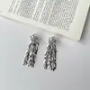 Aretes Europeos y Americanos Exagerados de Flor Hoja Borla Moda Personalizados Largos Ligeros de Lujo con Sentido del Diseño para Mujer