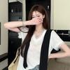 En stock Camiseta de manga corta con costuras de encaje para cabello lacio Diseño de verano para mujer Textura a rayas Cuello en V Top holgado