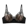 Novo sutiã sexy de renda bordada, projetado para realçar o busto e criar um visual mais cheio, adequado para transmissões ao vivo e dropshipping, uma peça de lingerie da moda para mulheres jovens, e destinado à exportação e vendas transfronteiriças