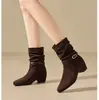 Botines Cortos Ocultos para Aumentar la Altura para Mujer 2026 Otoño/Invierno Nuevo Estilo Gamuza Versátiles Botas tipo Martin Puntera Cuadrada Tacón Bajo Hebilla Botas Apiladas Mujer