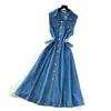 Vestido de Mezclilla con Cuello Solapa sin Mangas de un Solo Botón Estilo Coreano para Mujer, Elegante Vestido Largo Adelgazante con Cintura Ajustada para el Verano con un Ambiente de Vacaciones