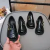 Zapatos de Cuero para Niñas 2026 Nueva Colección Primavera y Otoño Zapatos Negros de Charol para Niños para Actuación Estilo Academia Zapatos Versátiles Casuales para Niños
