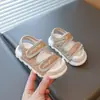 Novos Sapatos de Verão para Crianças 2026, Sandálias de Couro Infantis, Sapatos Casuais Respiráveis para Meninas, Sapatos Abertos para Bebês e Crianças Pequenas Atacado