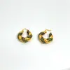 Bv con baño de latón incrustación de oro de 18K personalidad de moda diseño de torsión enrollado anillo pendientes de estilo de lujo ligero pendientes pendientes pendientes