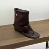 Sandálias com Plataforma Interna para Aumentar a Altura e Biqueira em T para Mulheres, Novas Sandálias de Verão 2026, Botas de Cano Médio Emagrecedoras para Combinar com Saias, Botas Curtas de Camurça