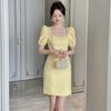 2026 Nueva Moda de Verano para Mujer Estilo Chanel Elegante Perla Cuadrado Escote Cintura Ceñida Ajustado al Cuerpo Vestido Bodycon 11534