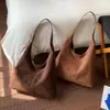 Bolsa de Ombro Tote Versátil de Grande Capacidade Feminina Coleção Outono 2025 Maillard Fosco Vintage Relaxado