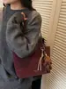 Bolsa de Trabalho para o Dia a Dia de Grande Capacidade Estilo Retrô para Mulheres Nova Moda Outono e Inverno Bolsa de Ombro Simples Bolsa Tote de Nicho