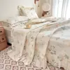 Funda de Cama Estilo Encaje 2026 Nueva, Funda de Cama Delgada Acolchada para Estudiantes, Juego de Tres Piezas para Colchón, Adecuado para Todas las Estaciones