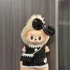 Solo Ropa Adecuada para la Moda Labu Ropa Universal para Bebé Colgante de Muñeco de Peluche de 17cm Traje de Falda de Tela de Tirar Sentada