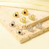 Brincos de Coração com Diamante Retrô Europeus e Americanos Ins Geométricos Normcore Aço Inoxidável Brincos em Formato de Coração Acessórios de Joias DIY Estoque Pronto