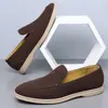 Mocassins casuais de couro masculinos transfronteiriços, sapatos slip-on de camurça retrô, mocassins preguiçosos para o dia a dia estilo old money