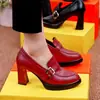 Salto Alto Bico Fino Salto Bloco Feminino 2026 Novo Outono Solado Grosso Impermeável Plataforma Sapatos Femininos Primavera e Outono Estilo Britânico Mocassins de Couro Macio