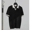 Camiseta de Verano para Hombre de Seda de Hielo Tejido Fino, Rayas Verticales, Corte Ajustado, Estilo Casual y Sofisticado, Cuello Redondo Simple Manga Corta