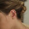 Clip de Hueso de Oreja Romboidal Estilo Europeo y Americano Personalizado para Mujer Lujo Ligero Diseño Nicho Sentido Zirconia Adorno para la Cabeza de Oreja 2025 Nuevo Estilo