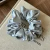 Scrunchie de Cetim com Ponto de Onda Preguiçoso Estilo Coreano com Textura de Alta Qualidade para Rabos de Cavalo e Coques, Acessório de Prendedor de Cabelo para Mulheres