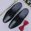 [Pré-venda Não em Estoque] Chinelos Vazados de Couro Genuíno, Bico Fechado Meia-Bota Chinelos Casuais de Couro de Vaca para Homens, Fabricante de Sapatos Masculinos Retrô