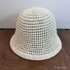 Sombrero de Pescador para Mujer, Sombrero de Sol Tejido, Sombrero de Cubo Transpirable con Calados para Protección Solar, Perfecto para Vacaciones en la Playa, Hace que la Cara Parezca Más Pequeña, Moderno y Versátil