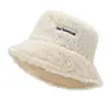 Nuevo Estilo de Invierno Sombrero de Pescador para Mujer, Versión Coreana, Sombrero Versátil y Lindo, Moderno Sombrero de Cubo Cálido para Exteriores de Lana de Cordero con Protección para los Oídos