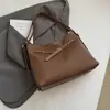 Mochila Retro da Moda para Mulheres, Novo Modelo Outono/Inverno 2026, Bolsa de Ombro/Transversal Versátil para o Dia a Dia, Bolsa Tote Multiuso