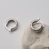 No tarde plata esterlina s925 patrón Ling a cuadros hebilla de oreja clásico avanzado arete aretes marca mismo nuevo 8220L