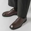 Sapatos de couro masculinos com cadarço para negócios transfronteiriços, novos sapatos casuais masculinos estilo britânico para quatro estações, sapatos masculinos texturizados de grande tamanho para comércio exterior