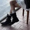 Botas de boxeo retro talla grande para mujer, 2026 versátiles botas estilo Martin británicas de otoño con correas, botas cortas de media pantorrilla alemanas de entrenamiento que aumentan la altura