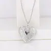Pingente de amor em aço inoxidável polido à mão com foto gravada, logotipo, formato de coração, flip periférico, caixa para foto de casal, colar