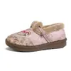 Sapatos de Inverno Femininos Bordados Estilo Étnico Botão de Sapo Sapatos de Pelo Sapatos de Algodão Espessados para Meia-Idade e Idosos Resistentes ao Desgaste Sapatos Femininos de Fundo Plano Fornecimento Direto