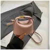 Bolso de Hombro Nuevo de Nicho, Bolso Cuadrado Pequeño Casual y Versátil, Bolso de Mano Ligero, Bolso Cruzado de Color Sólido Simple, Venta al por Mayor Transfronteriza
