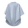 Popular camisa de algodão listrada em preto e branco estilo americano de manga curta com botões ocultos, fresca ao toque, unissex, casual, corte solto, sem bolsos, moderna