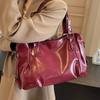 Bolsa Tote Retrô Casual de Design Nicho para Mulheres Nova Moda Versátil para o Dia a Dia Bolsa Transversal para Pendurar no Ombro de Grande Capacidade