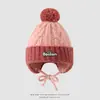 Chapéu de Outono e Inverno BOSTON Chapéu de Lã Infantil Proteção para as Orelhas Pompom Chapéu de Tricô Quente Meninos e Meninas Chapéu de Puxar à Prova de Vento